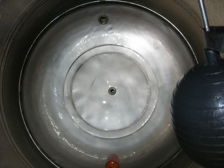 白鐵水塔清洗後