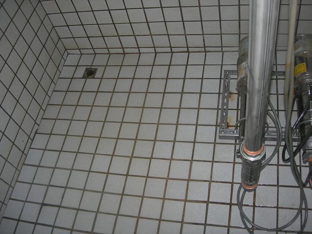 大樓水塔清洗後