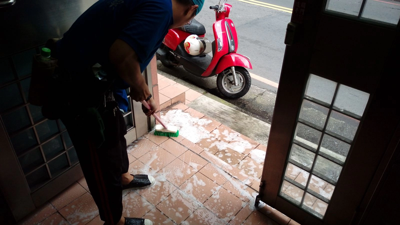 中和興南路 - 社區大樓清潔實例