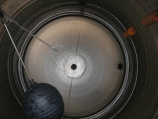 三重中華路 - 不鏽鋼水塔清洗