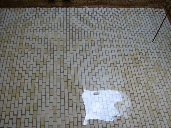 台北中山北安路 - 磁磚水塔清洗