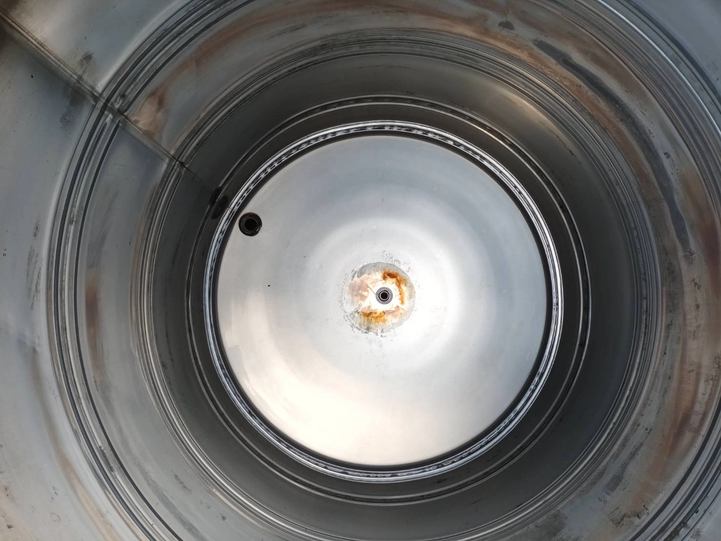 台北中正金華街 - 不鏽鋼水塔清洗