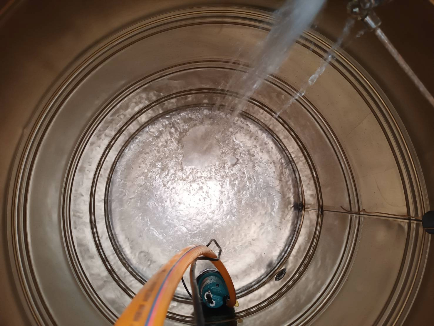 樹林保安街 - 不鏽鋼水塔清洗